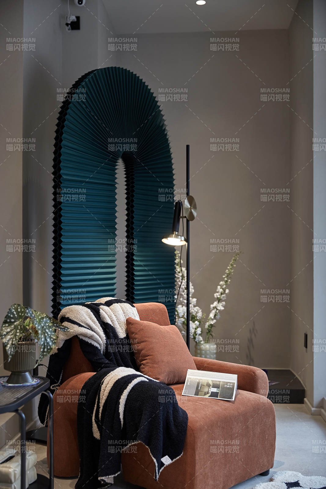 现代客厅一角图片