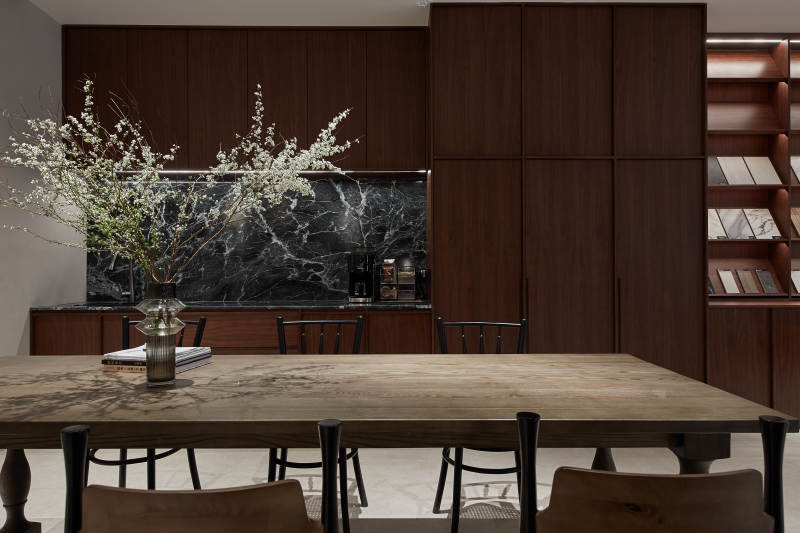 现代简约餐桌设计图片