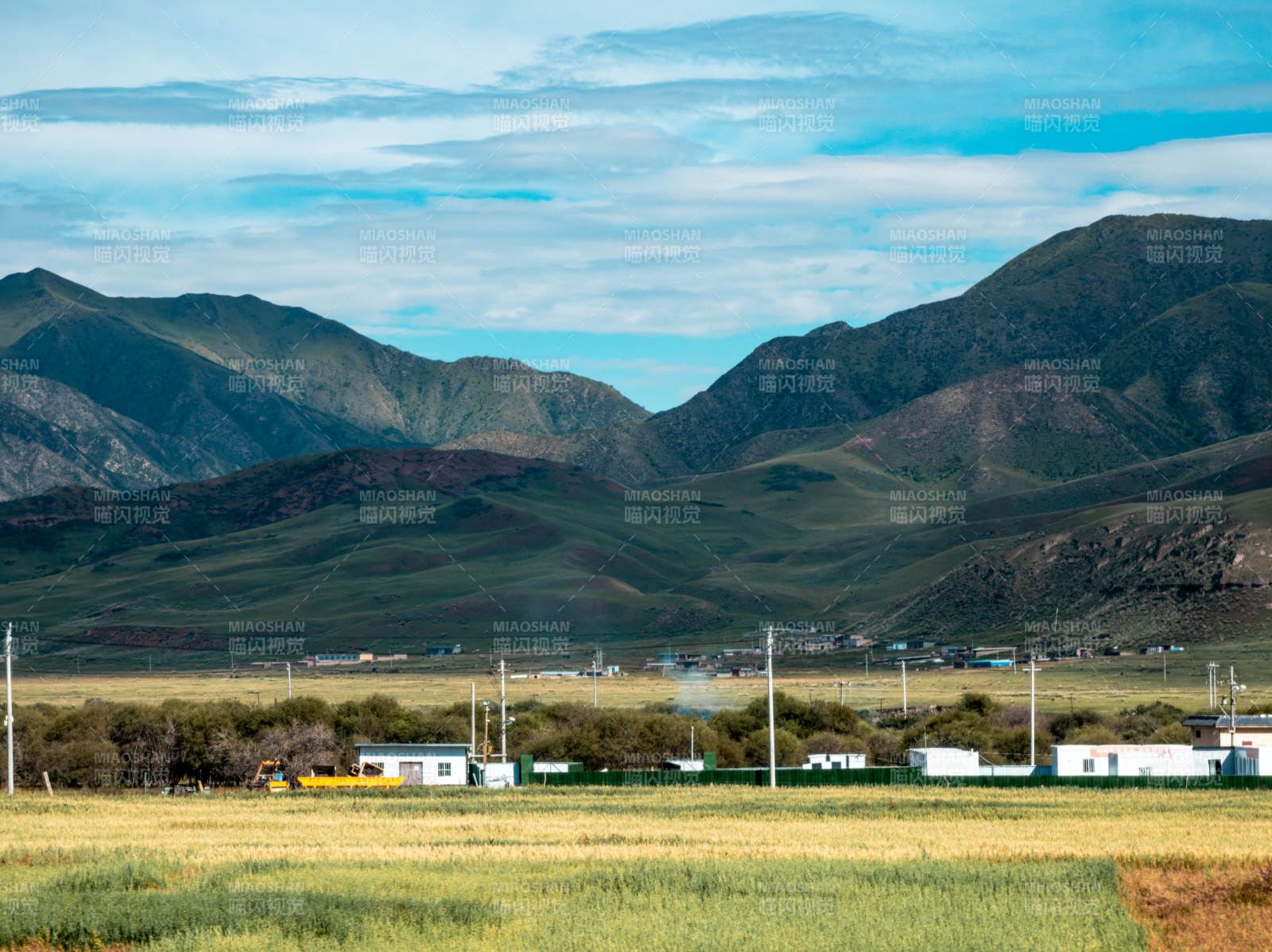 山野田园风光图片