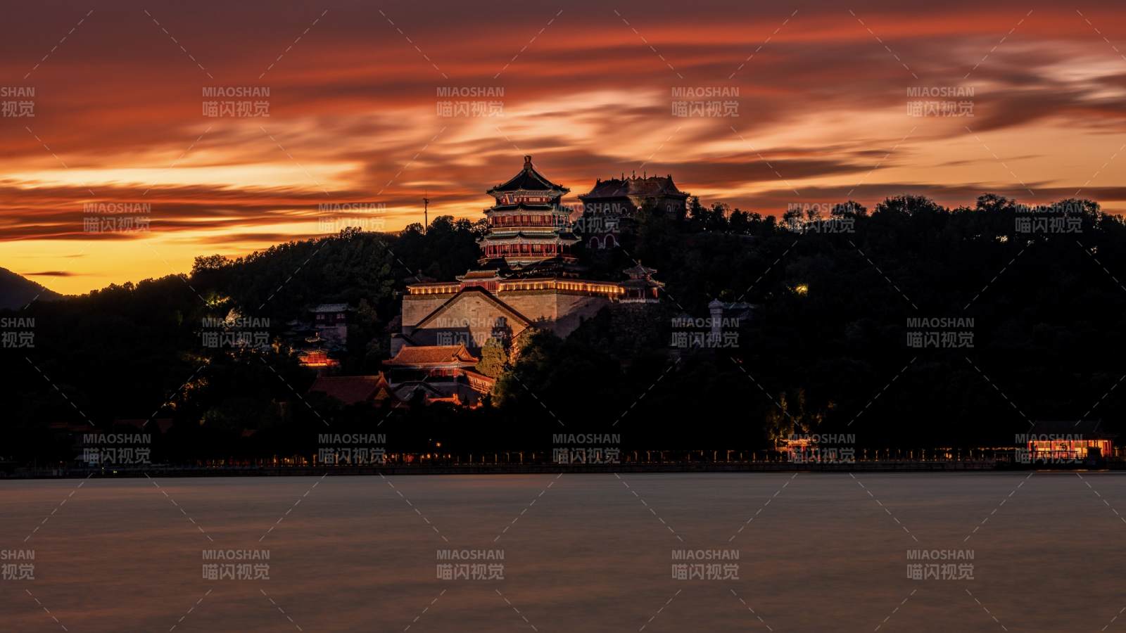 颐和园佛香阁绝美晚霞图片