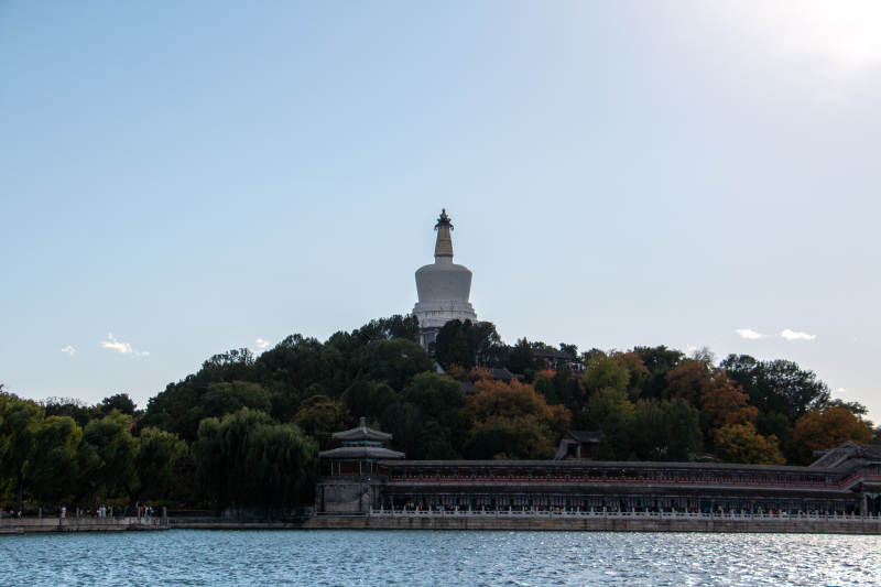 北海白塔秋景图片