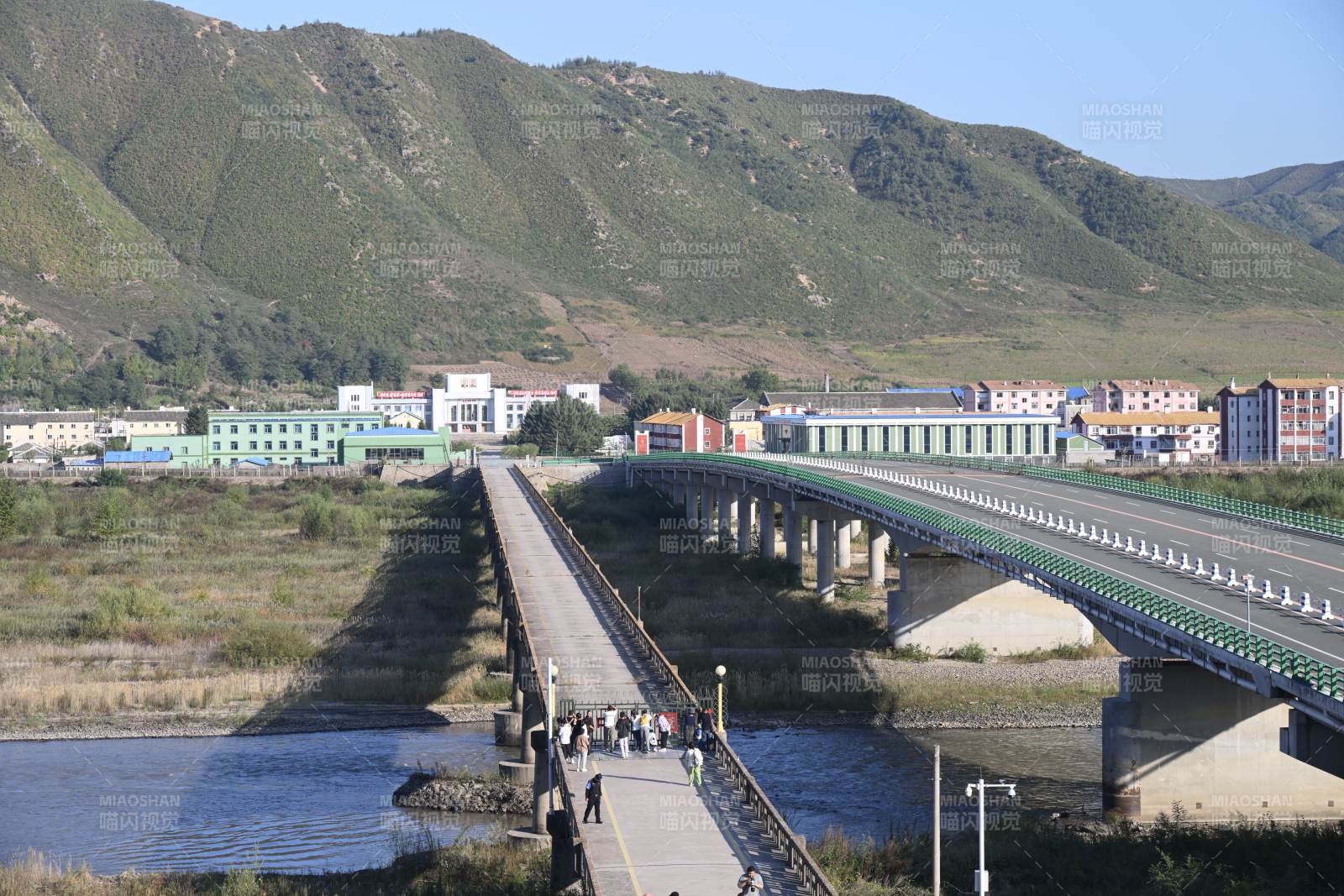 延边山间大桥风光图片