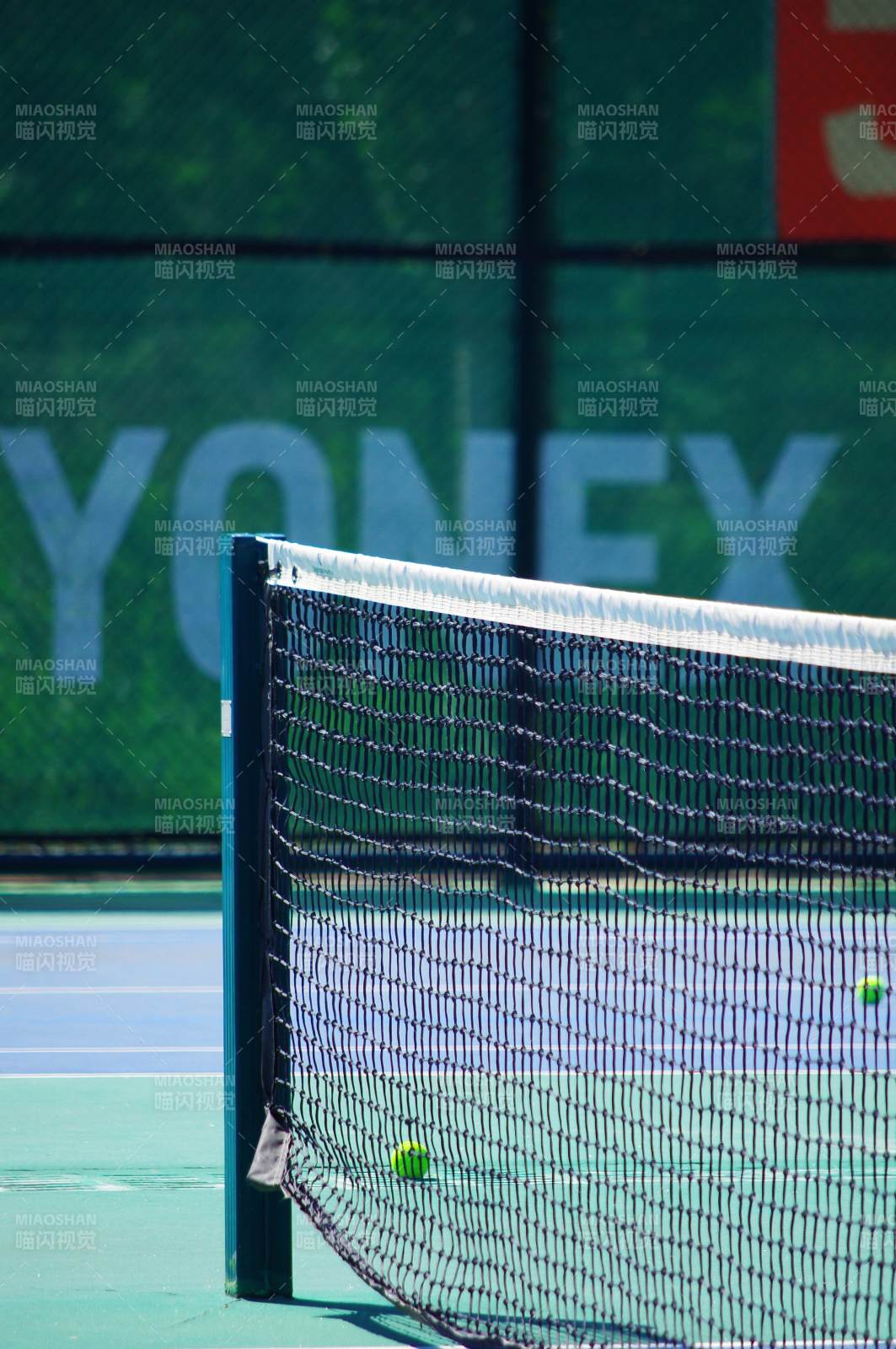 网球场地一瞥图片