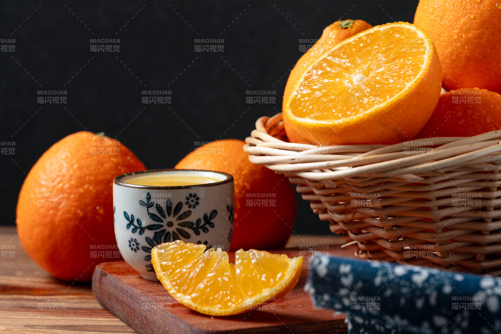 橙香四溢的早晨图片