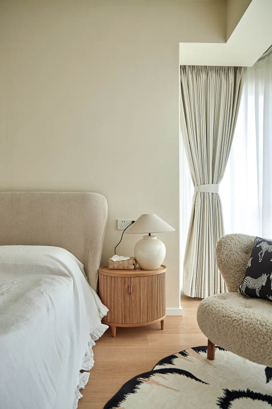 简约卧室一角图片