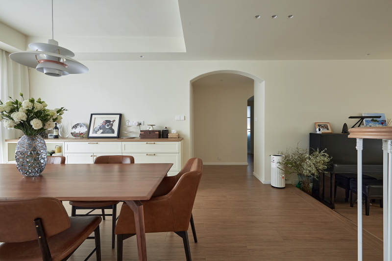 简约现代家居餐厅图片