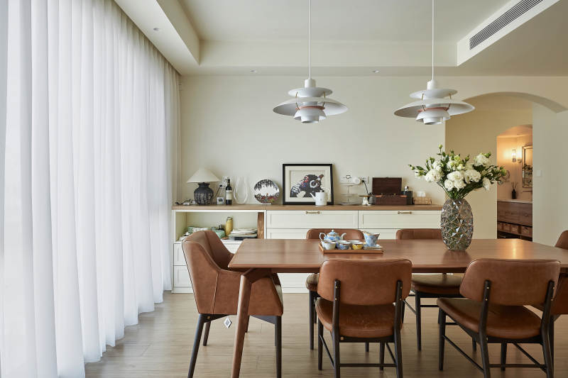 现代简约餐厅设计图片