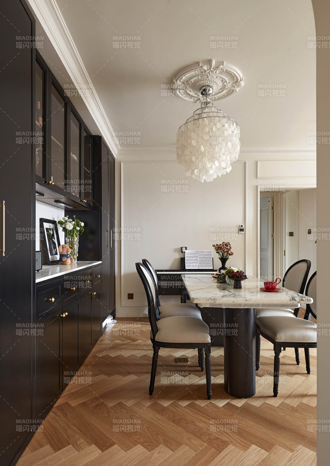 现代简约餐厅设计图片