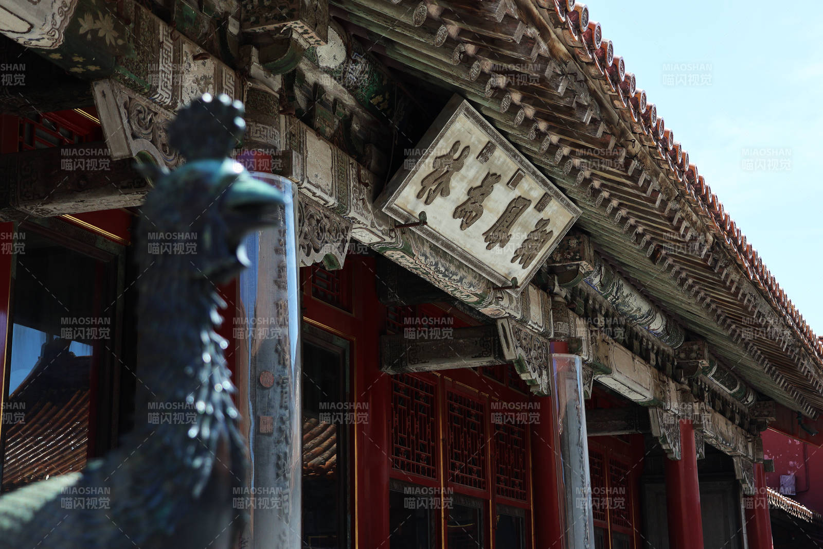 古建筑门前石狮故宫寝宫图片