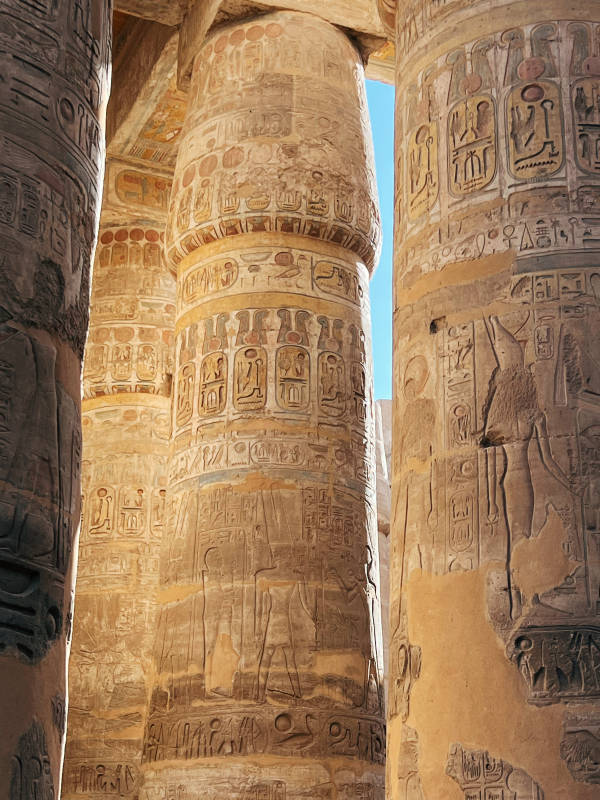 古埃及神庙柱廊图片