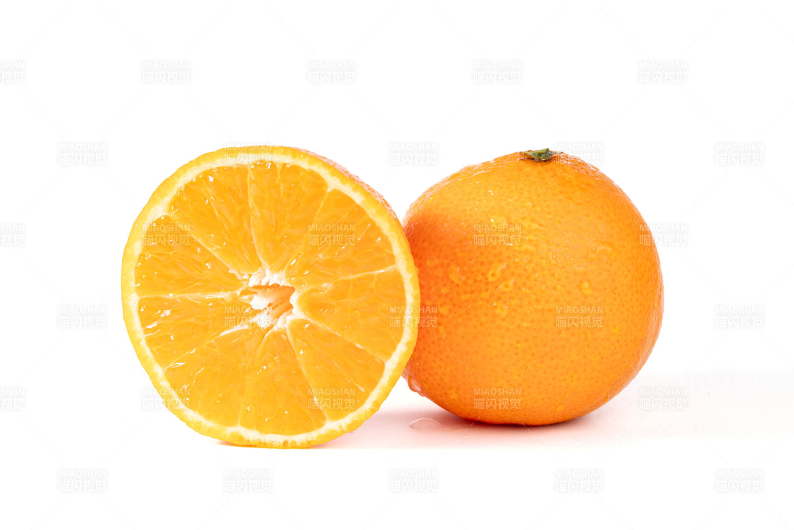 橙子切半展示图片