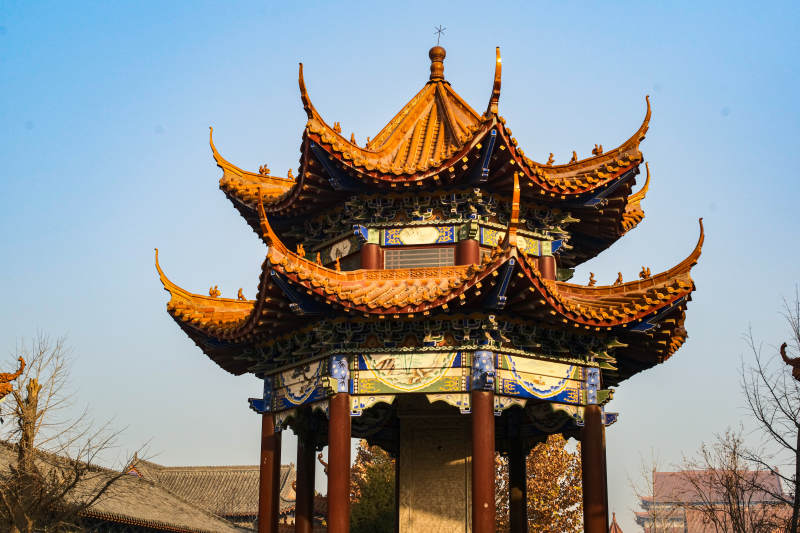 廊坊大悲禅寺古亭飞檐映蓝天图片