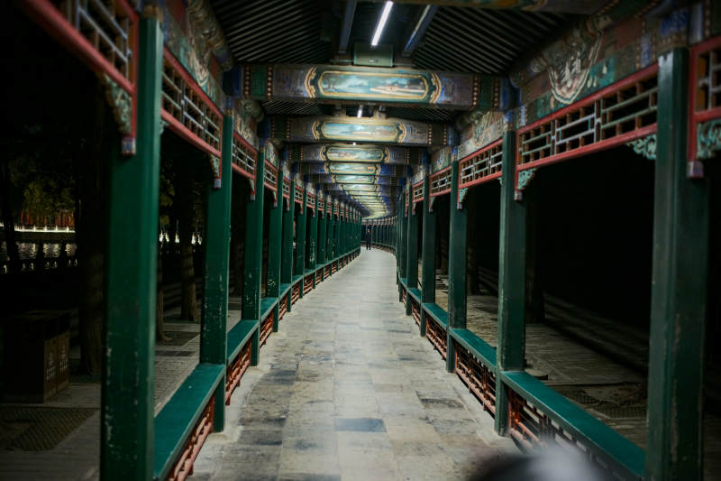 颐和园长廊幽深古韵浓图片