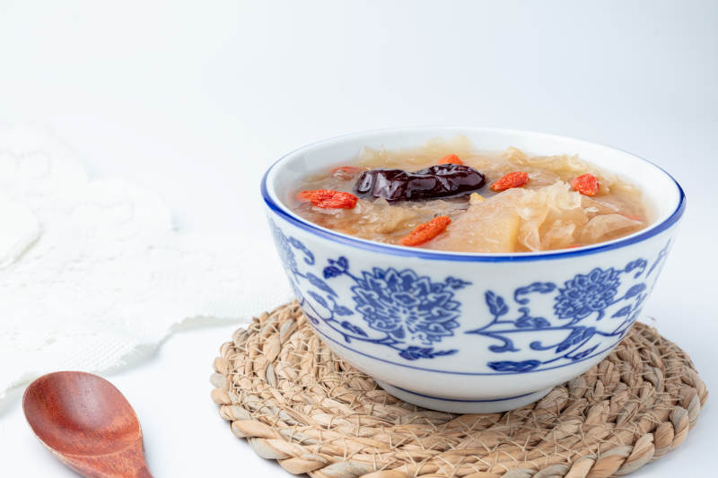 银耳红枣汤图片