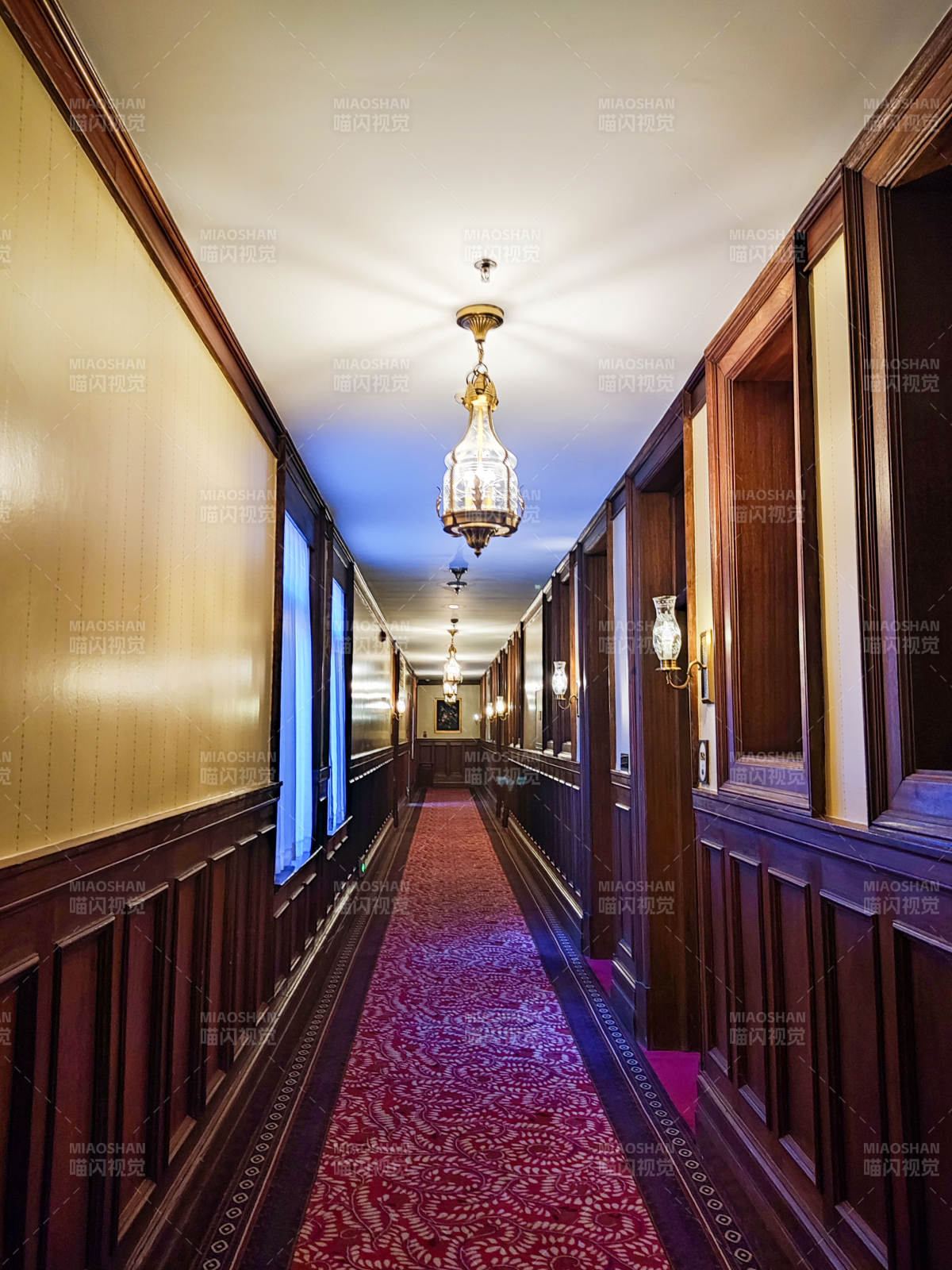 古典走廊 典雅灯饰图片