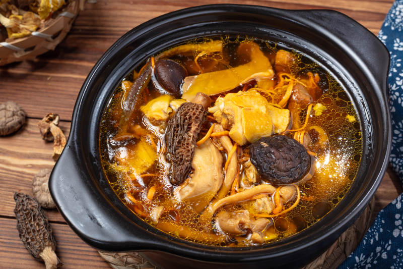 菌菇鸡汤图片