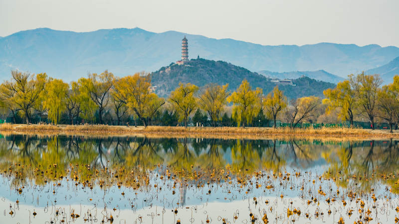 颐和园湖光山色玉峰塔影图片
