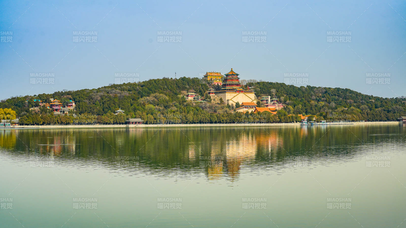 颐和园湖光山色映佛香阁图片