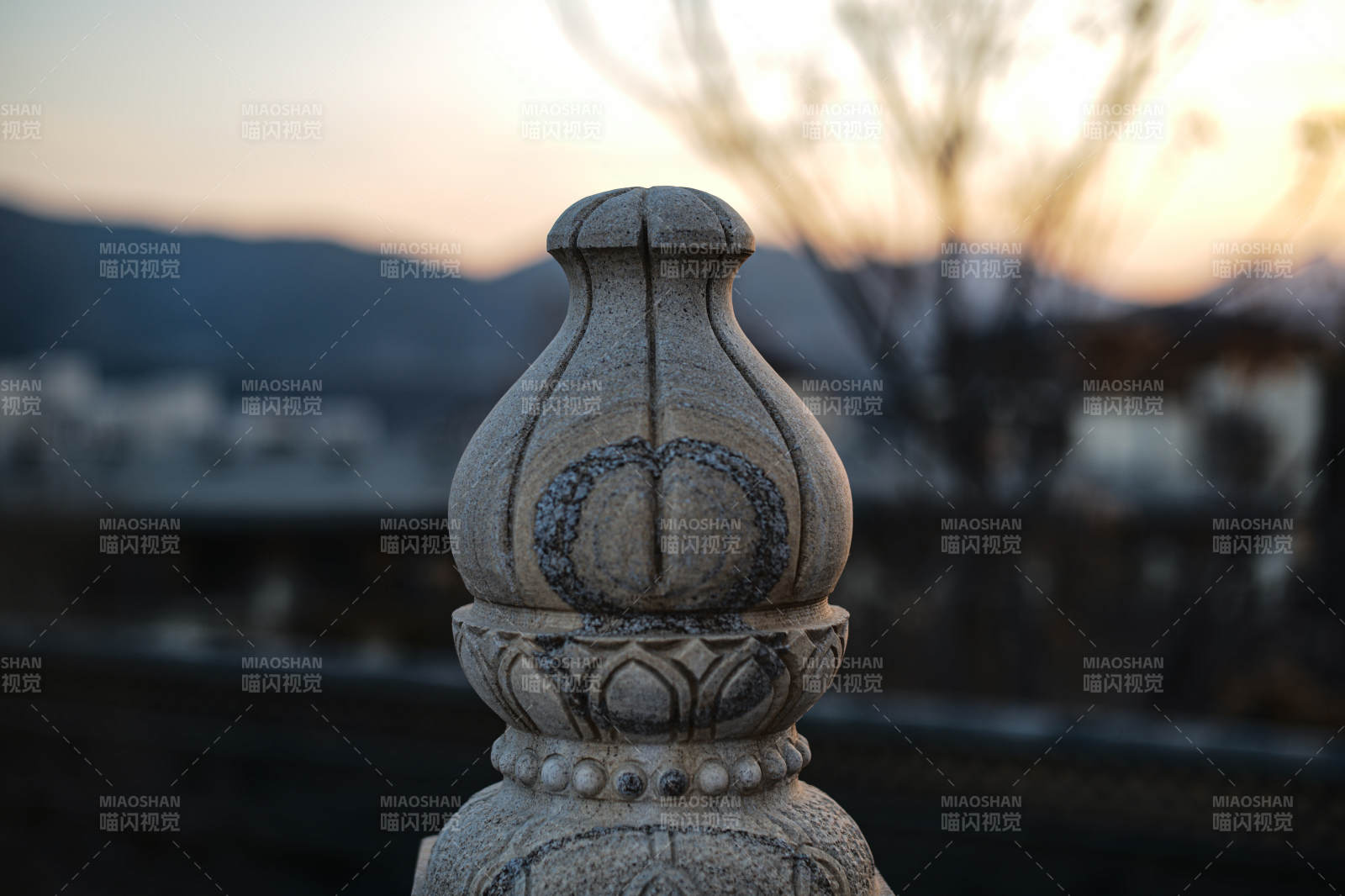 石柱黄昏景图片