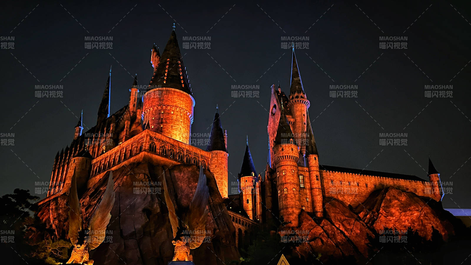 霍格沃茨夜景图片