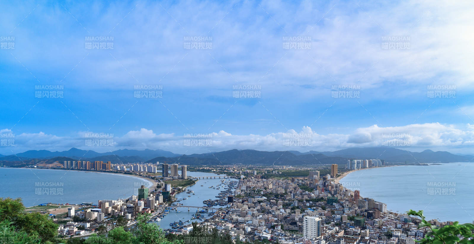 海滨城市风光双月湾图片