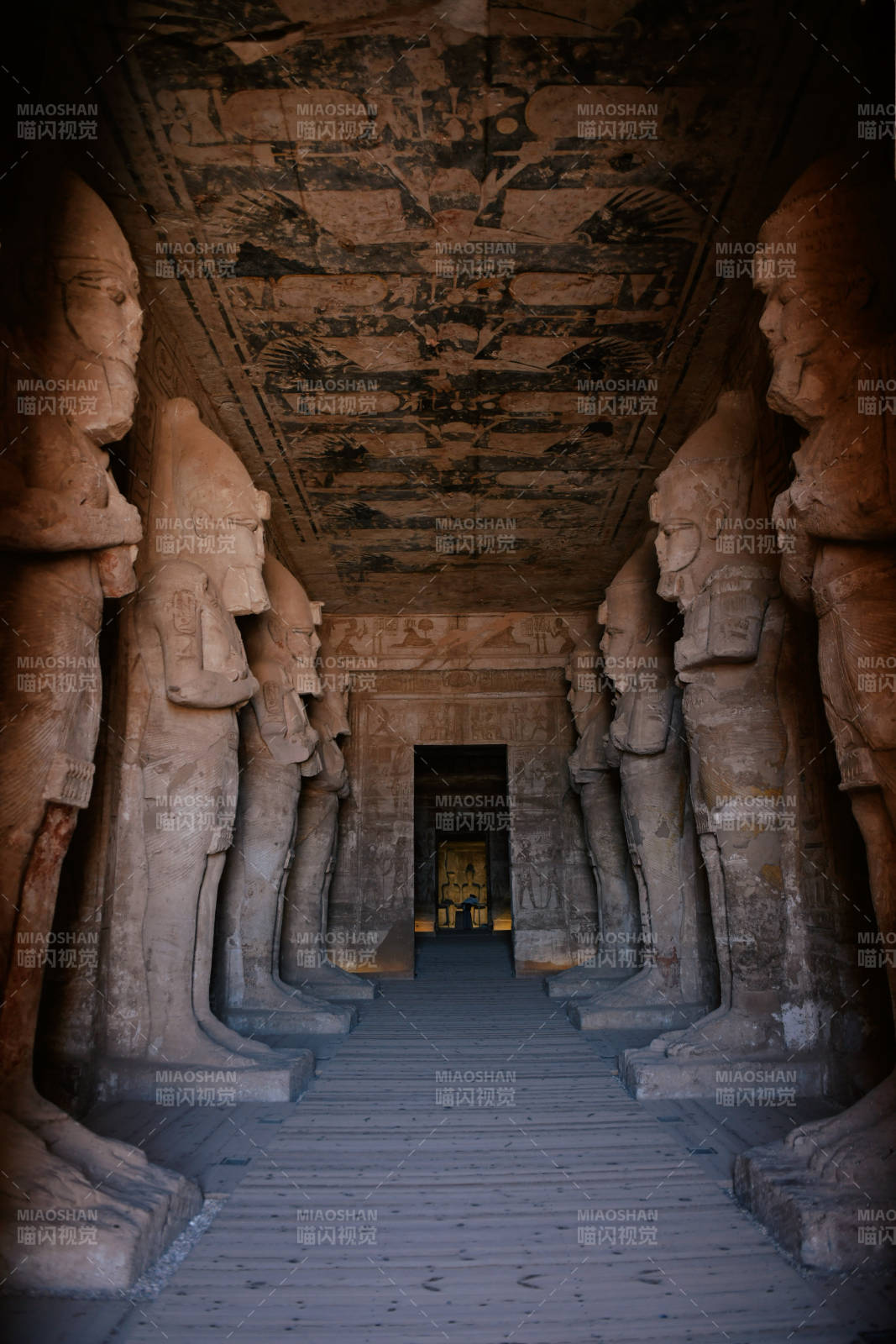 古埃及神庙廊道图片
