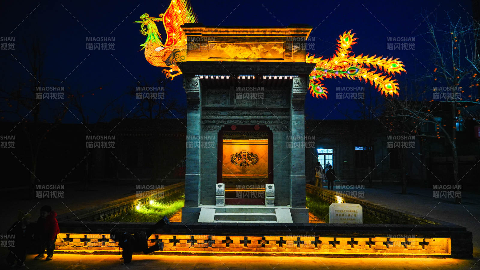 廊坊胜芳古镇夜灯映古门图片