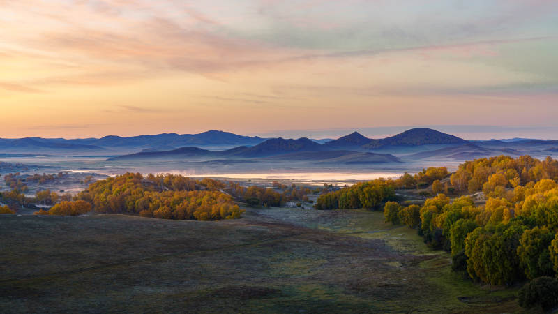 坝上乌兰木统敖包图秋日山野晨曦图片