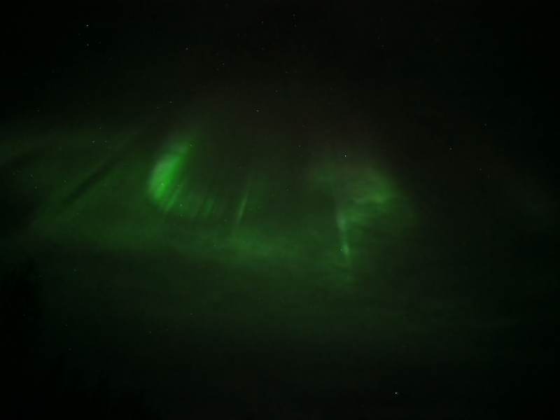 极光夜空绿影图片