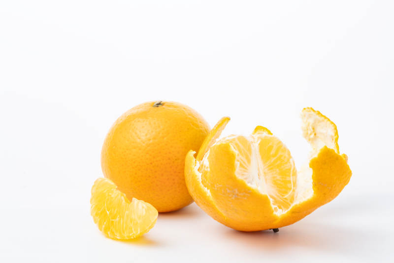 新鲜皇帝柑切片图片