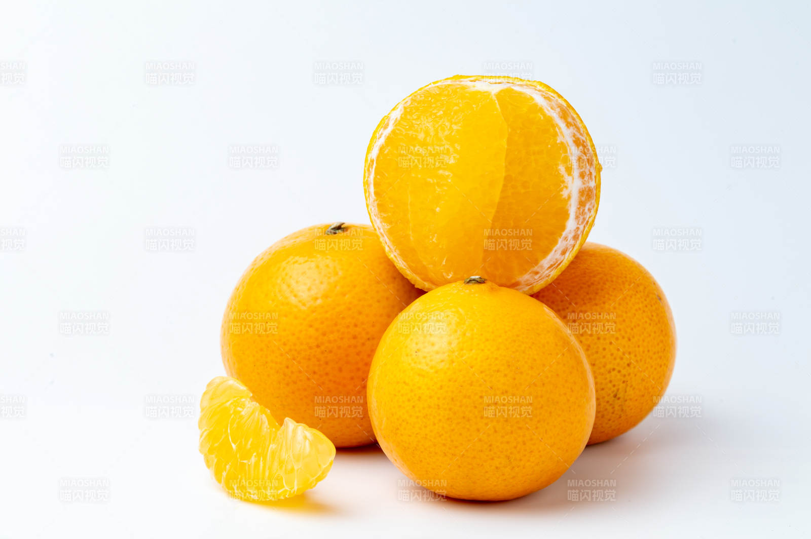 新鲜皇帝柑堆叠图图片
