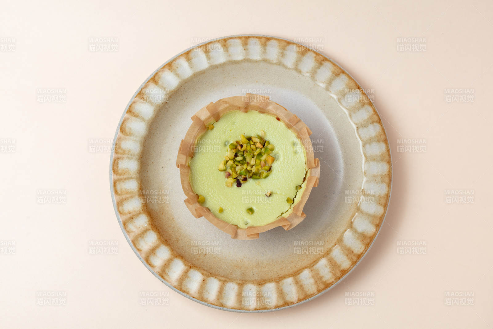 开心果巴斯克蛋糕图片