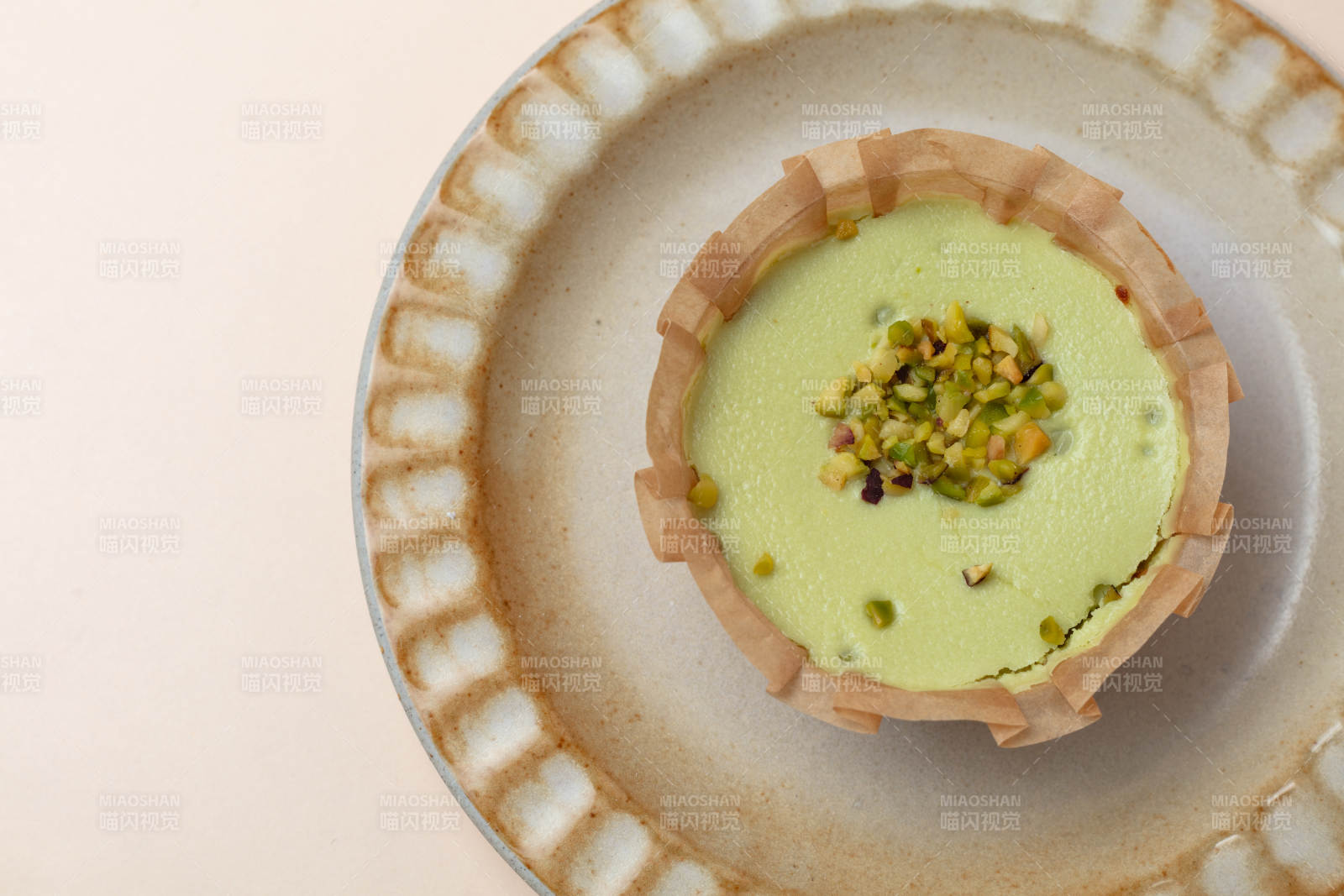 开心果巴斯克蛋糕图片