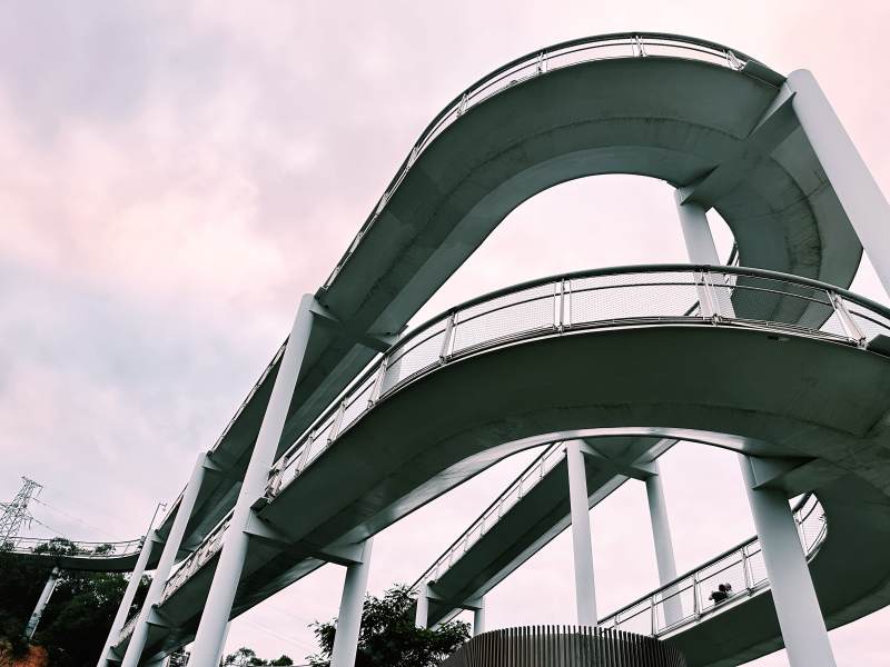 厦门山海步道螺旋天桥图片