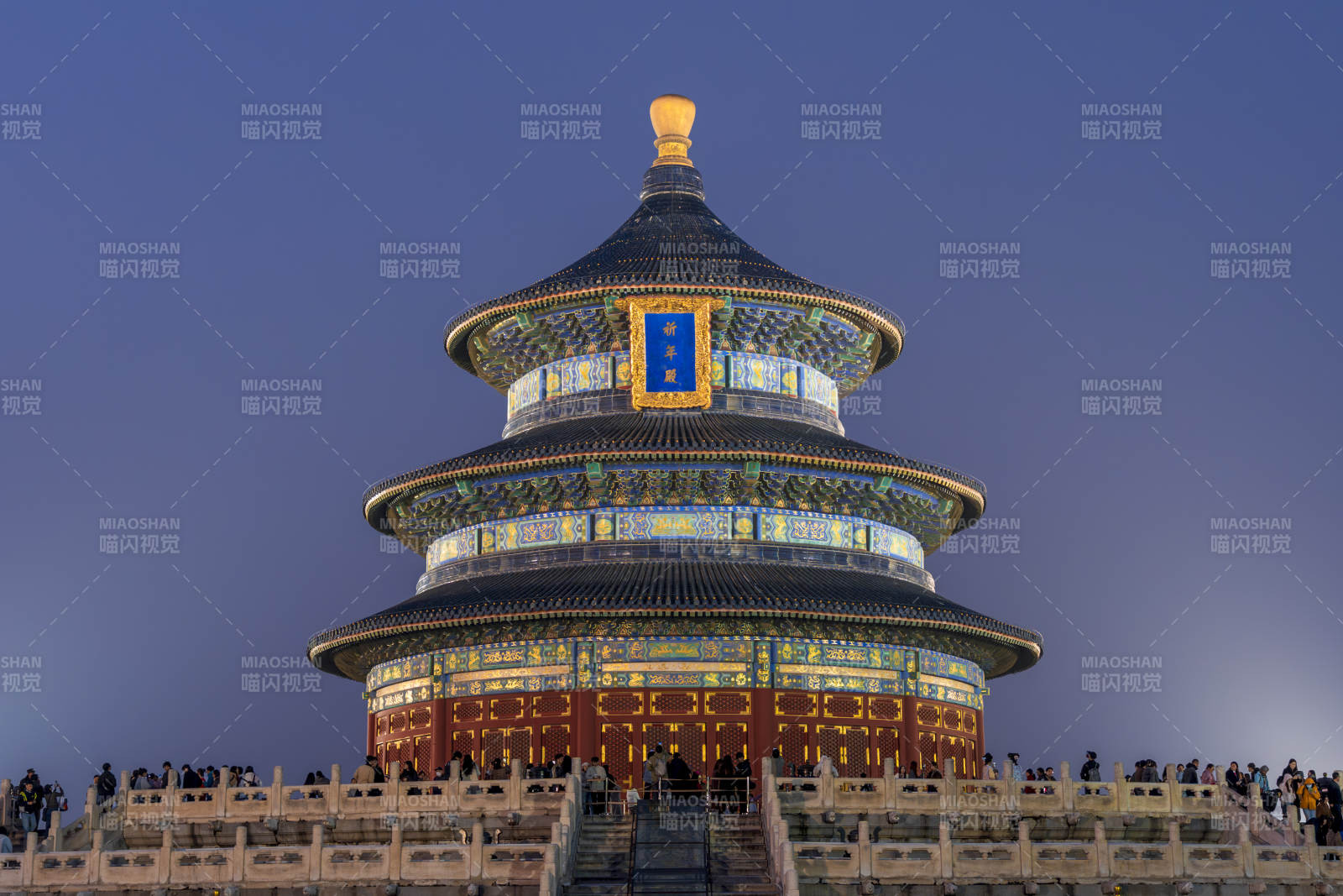 天坛祈年殿夜景图片