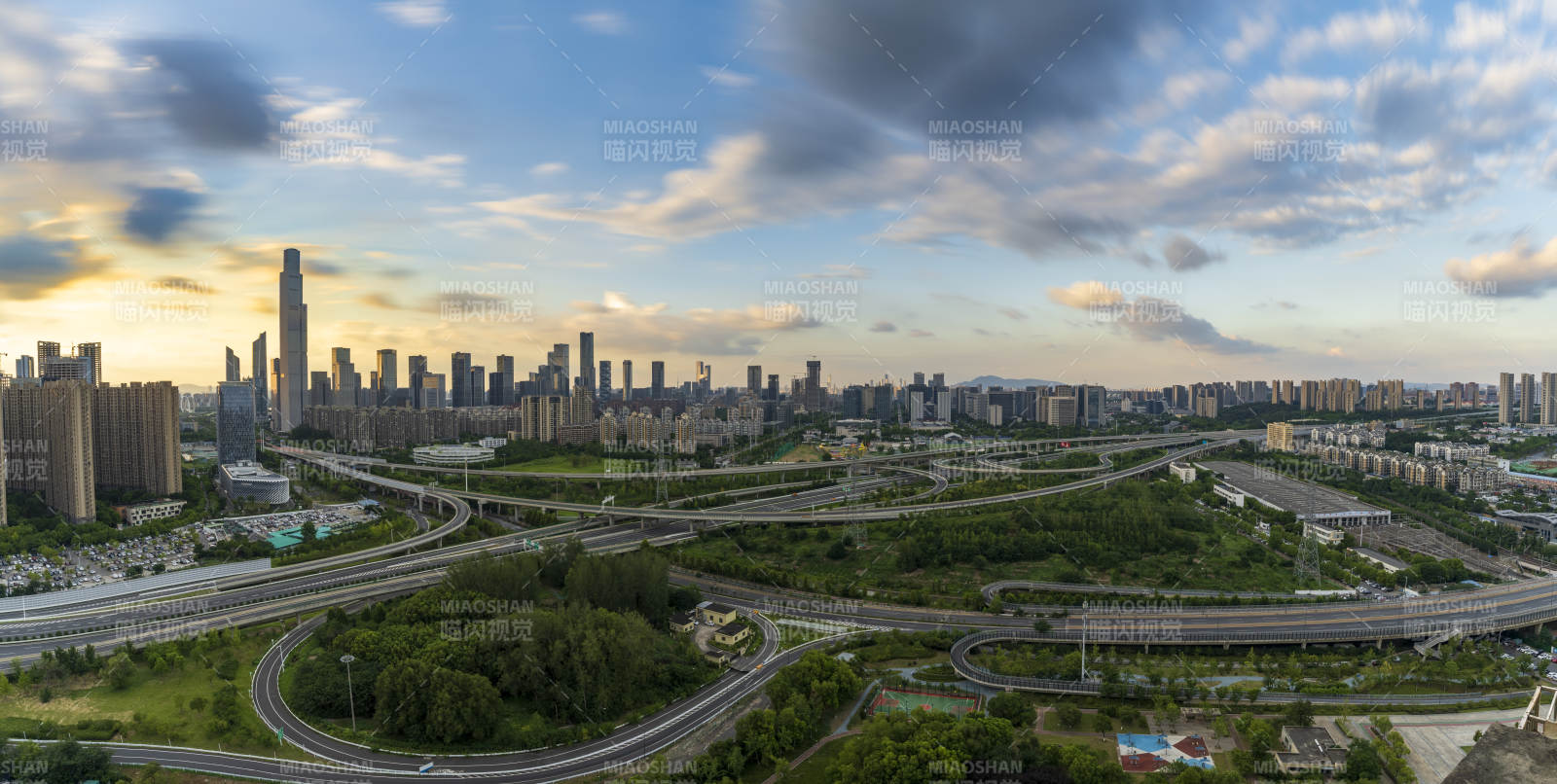 南京城市天际线全景图片