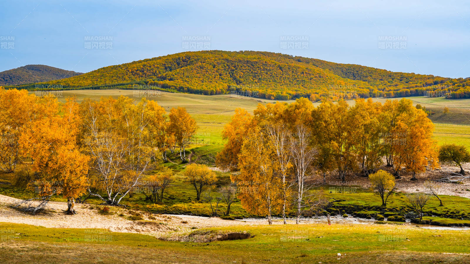 乌兰布统秋日草原风光图片