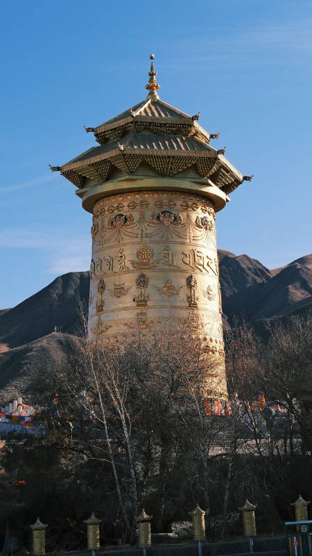 世界最大转经轮—肃南香巴拉却科 转经筒图片