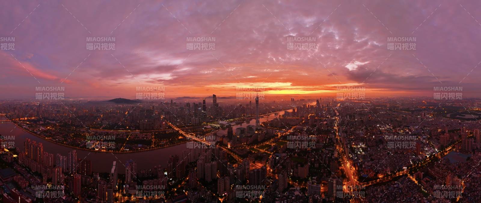 一线城市傍晚暮色璀璨图片