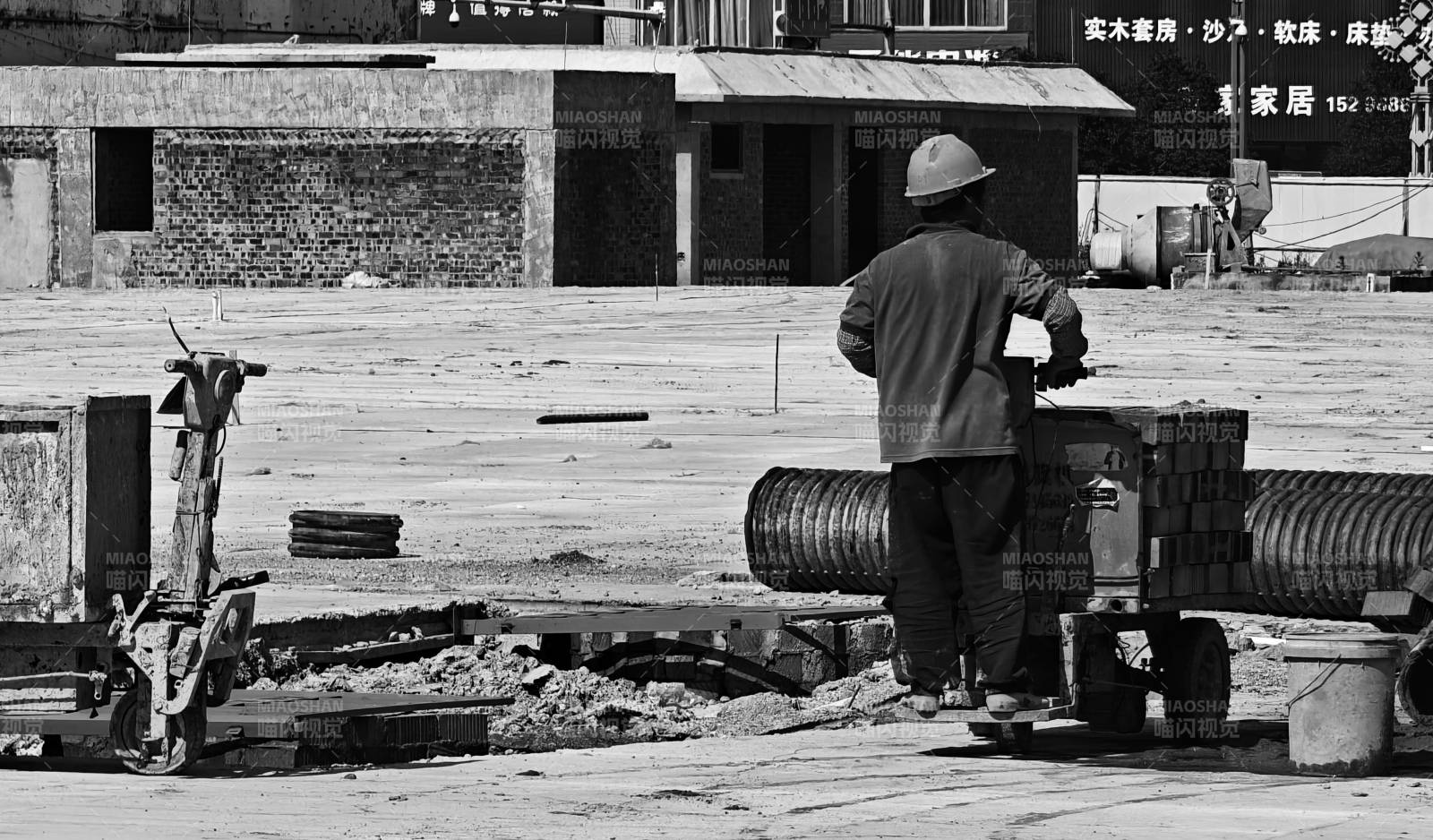 工地上的工人图片