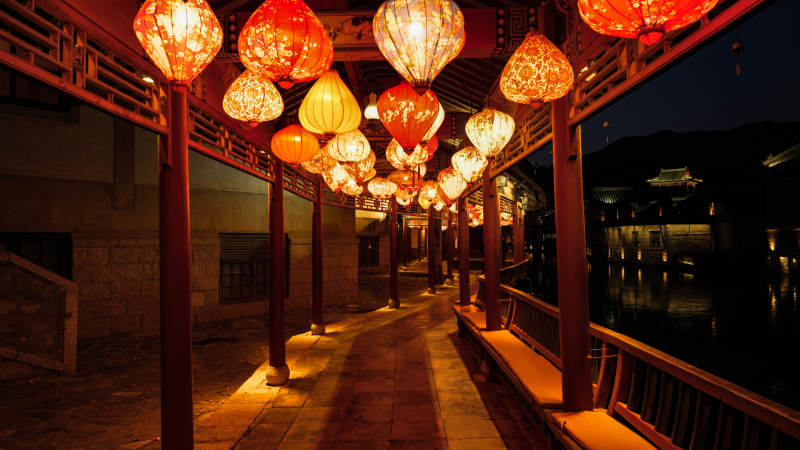 灯火长廊夜景图片