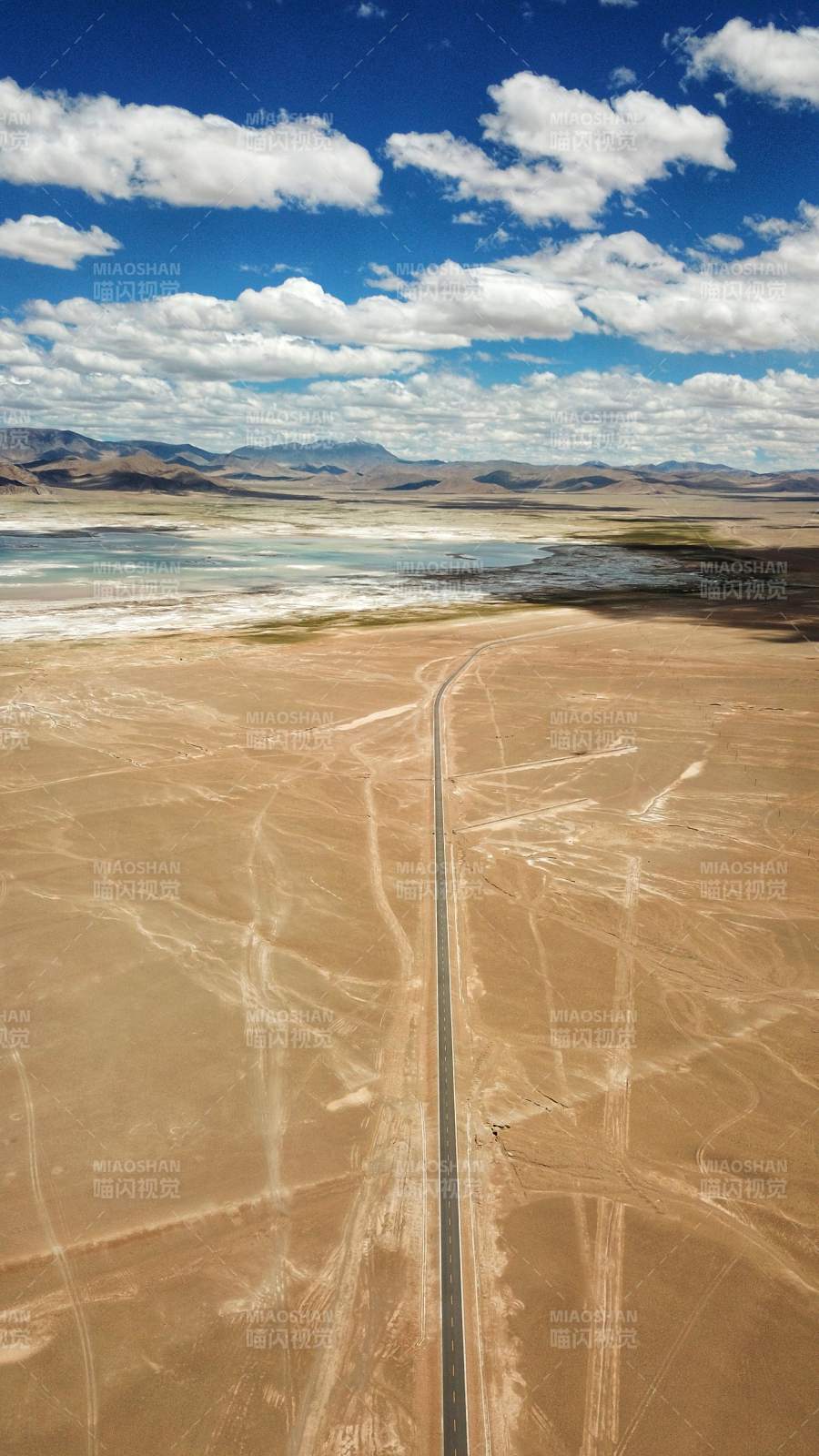 俯瞰西藏阿里的天路图片