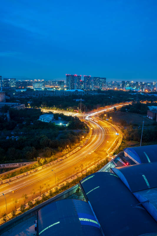 夜幕下的城市夜景图片