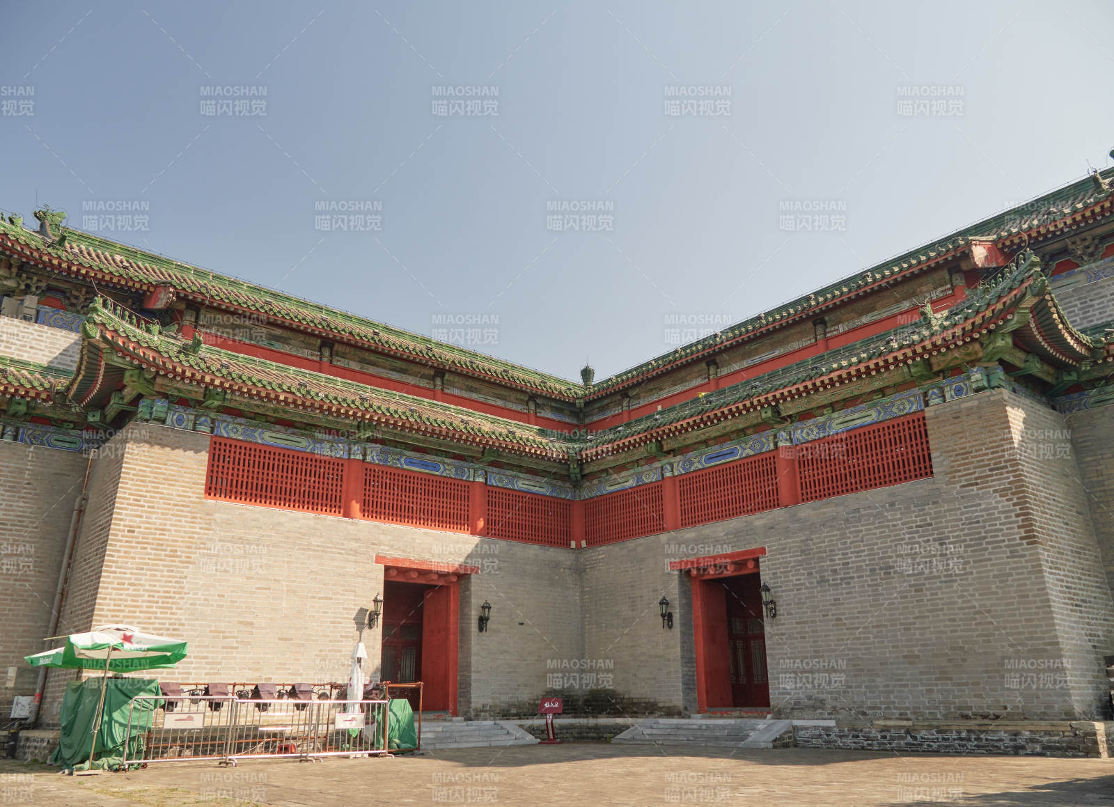 北京市东城区东南角楼的古建筑一角图片