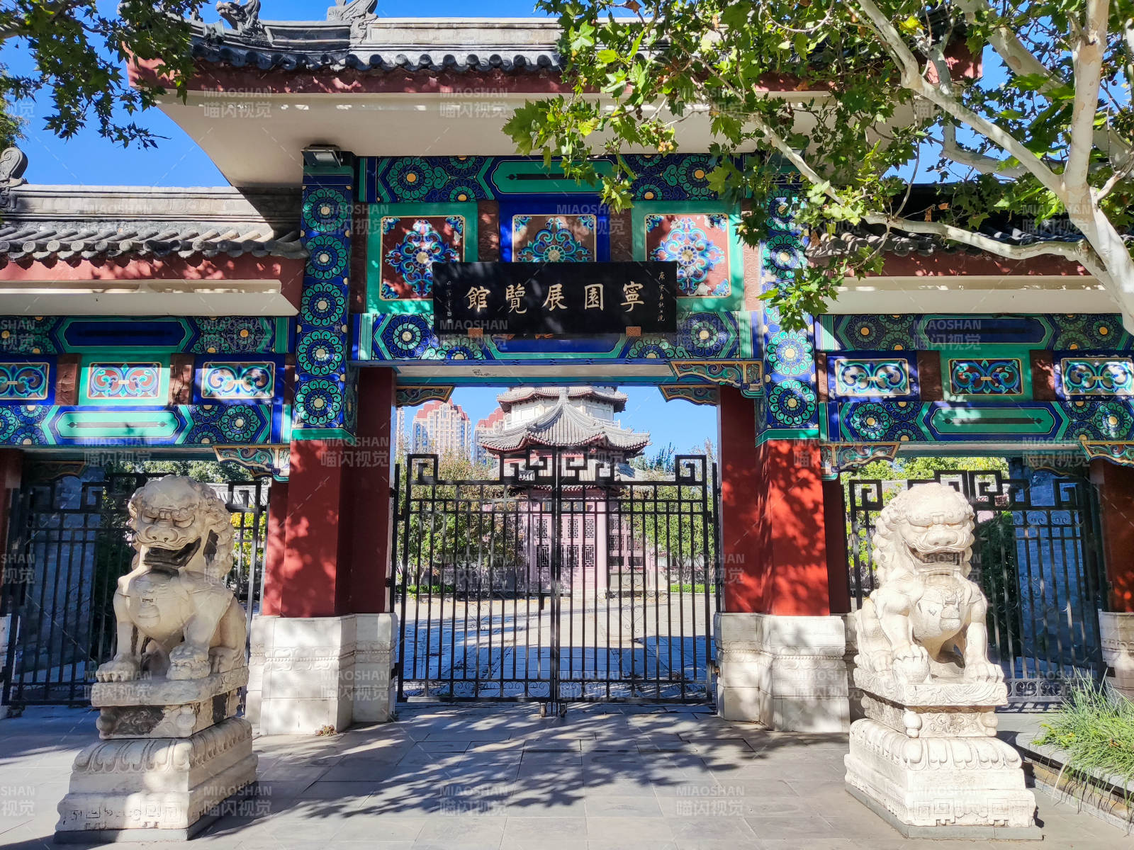 天津北宁公园展览馆门楼图片