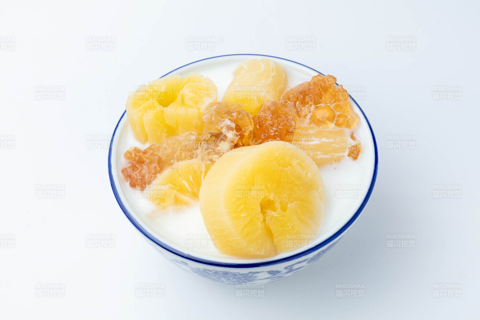 木薯桃胶炖奶图片