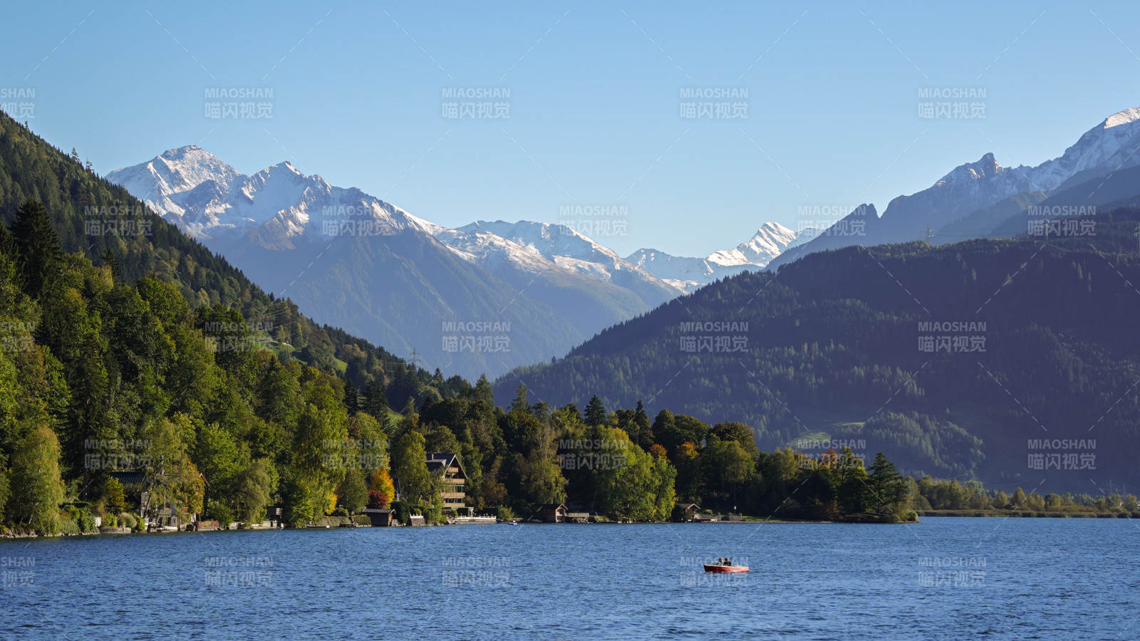 奥地利湖光山色静谧如画图片