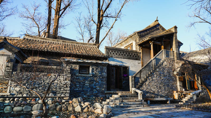 北京古北水镇古朴庭院春日景图片