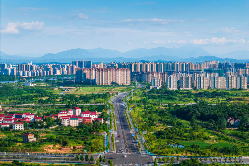 江西省鹰潭市城市新貌图片