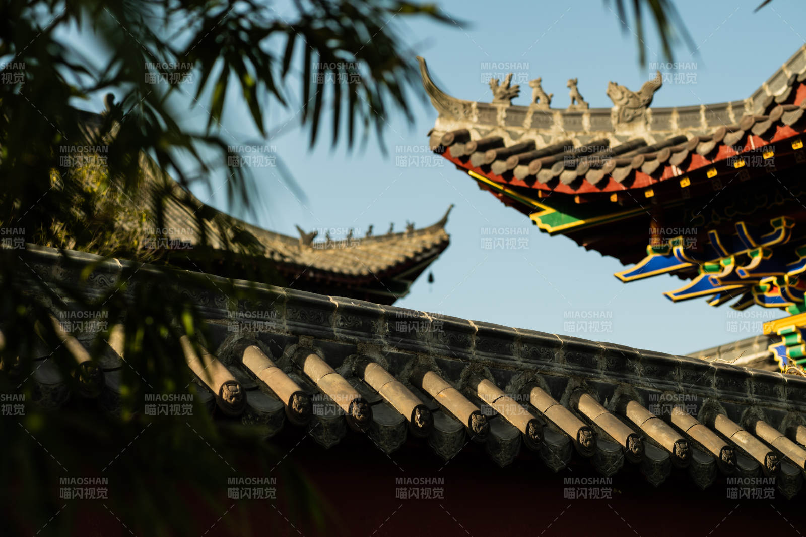 大冶三清观屋檐特写图片